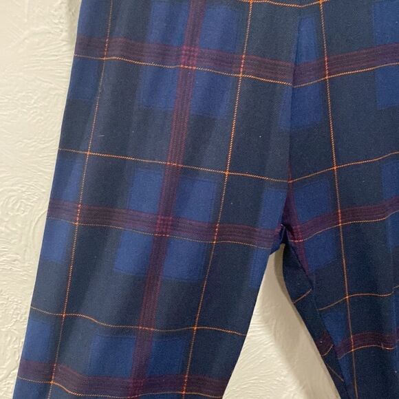 Maurices plaid ultra soft legging size medium - Picture 2 of 4